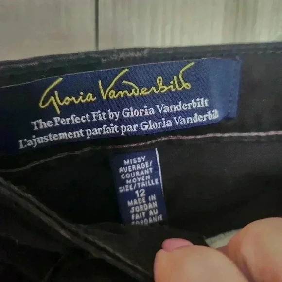 Gloris Vanderbilt The Perfect Fit Missy Cotton Blend Jet Black Capri's Size  12 - Picture 9 of 11
